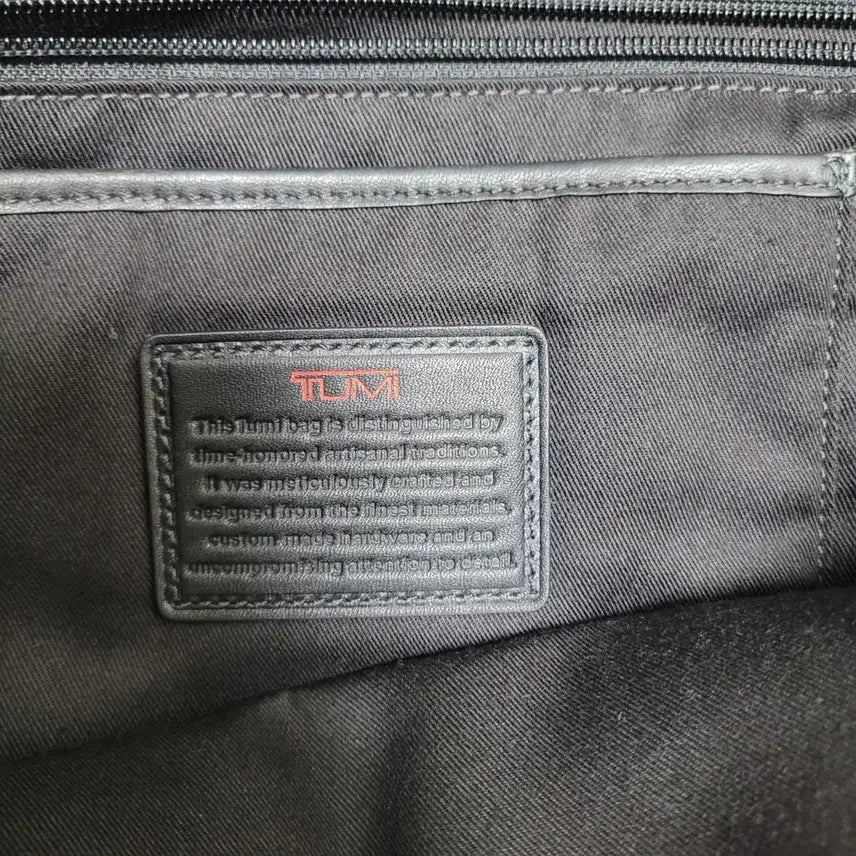 [BUNJANG] TUMI Leather Crossbody Bag / 투마 남성가죽 크로스백