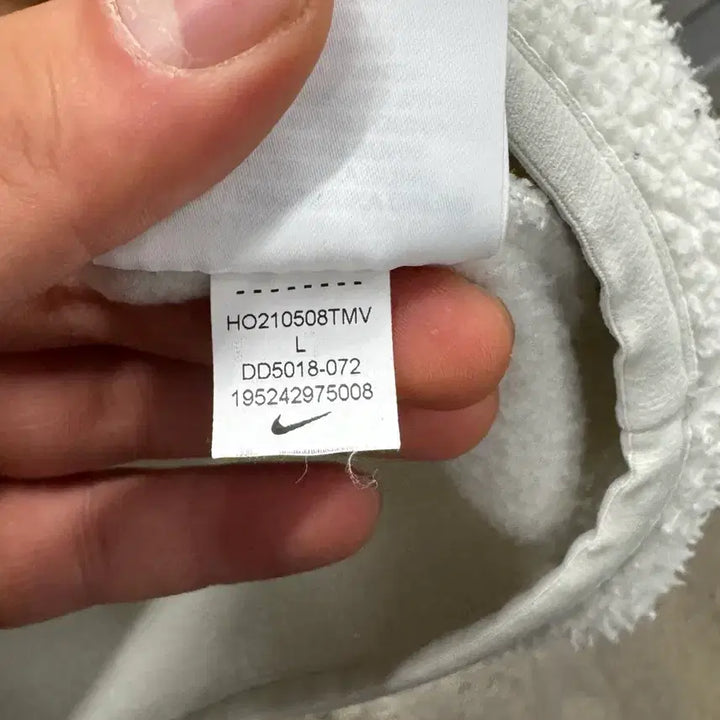 [BUNJANG] Nike Fleece Lined Sweatshirt White L / 나이키 폴리스 기모 맨투맨 흰색 L