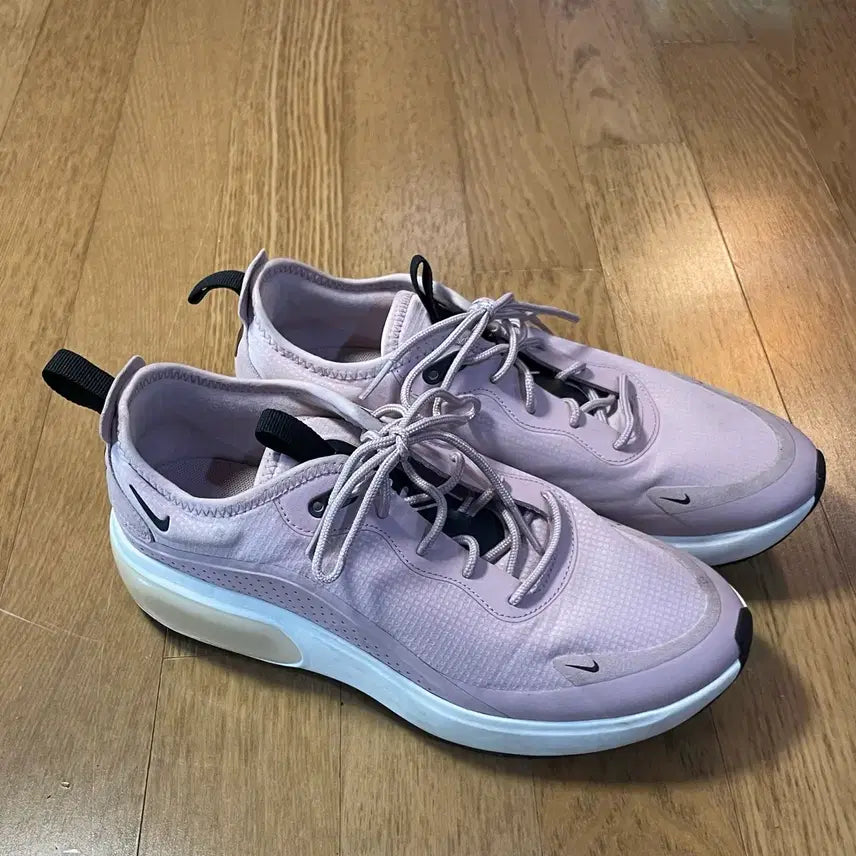 [BUNJANG] Nike Air Max Dia Sneakers 255 / 197) 나이키 에어맥스 디아 운동화 255