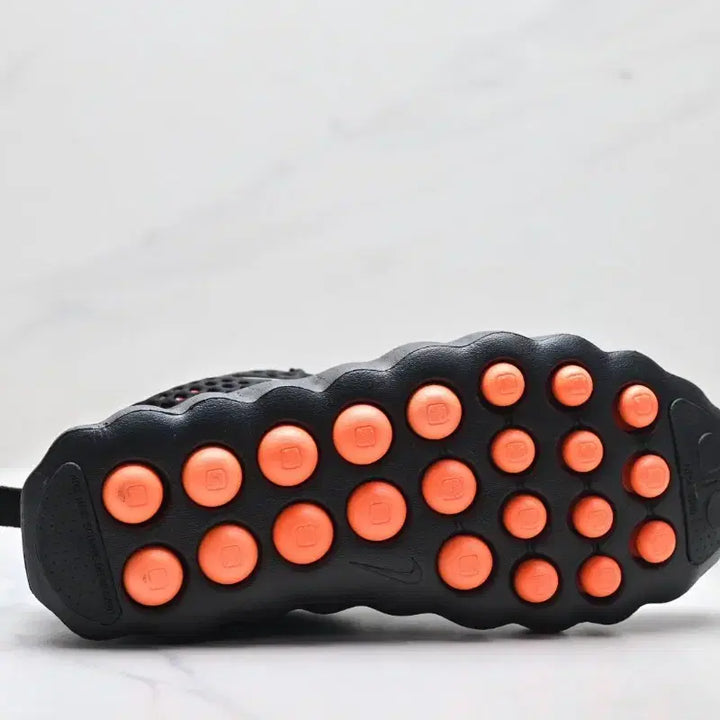 [BUNJANG] Nike Massage Shoes (Size 260) / 나이키 신상 마사지 슈즈사이즈;260