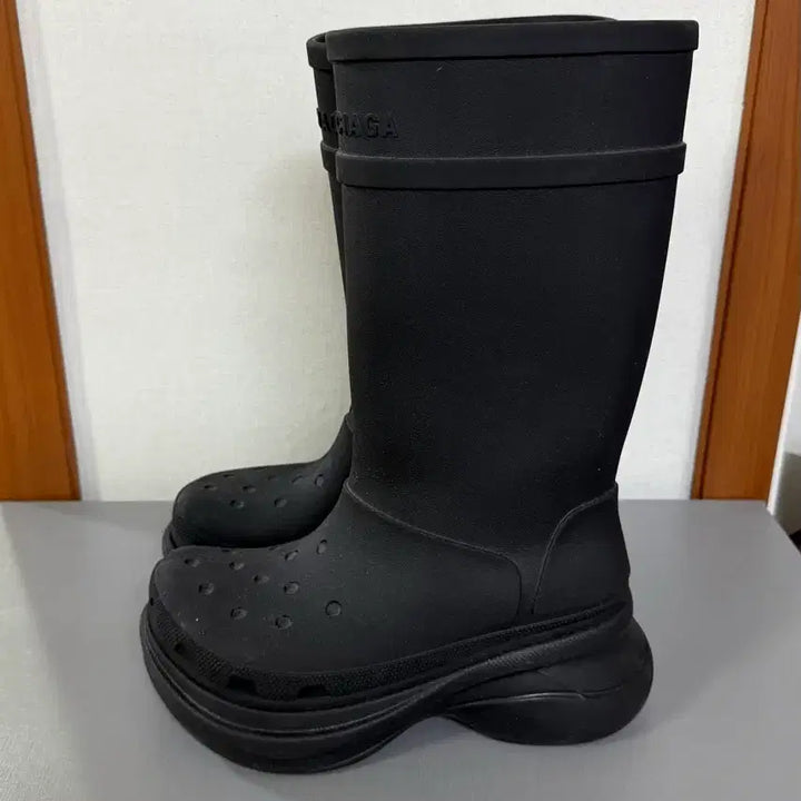 [BUNJANG] Balenciaga Crocs Rubber Boots Black / [39] 발렌시아가 크록스 러버 부츠 블랙