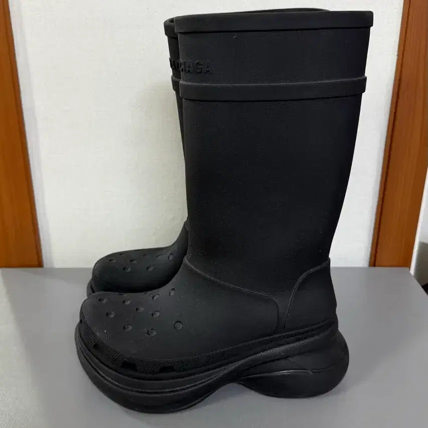 [BUNJANG] Balenciaga Crocs Rubber Boots Black / [39] 발렌시아가 크록스 러버 부츠 블랙