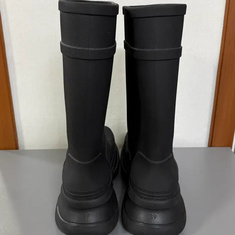 [BUNJANG] Balenciaga Crocs Rubber Boots Black / [39] 발렌시아가 크록스 러버 부츠 블랙