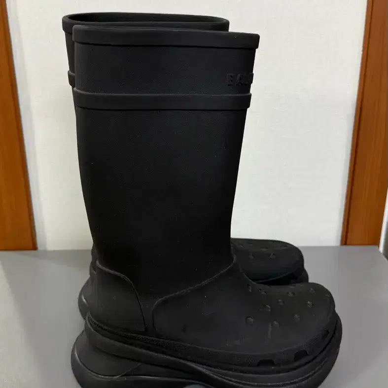 [BUNJANG] Balenciaga Crocs Rubber Boots Black / [39] 발렌시아가 크록스 러버 부츠 블랙