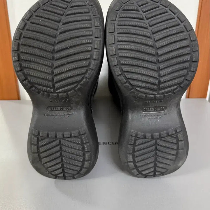 [BUNJANG] Balenciaga Crocs Rubber Boots Black / [39] 발렌시아가 크록스 러버 부츠 블랙