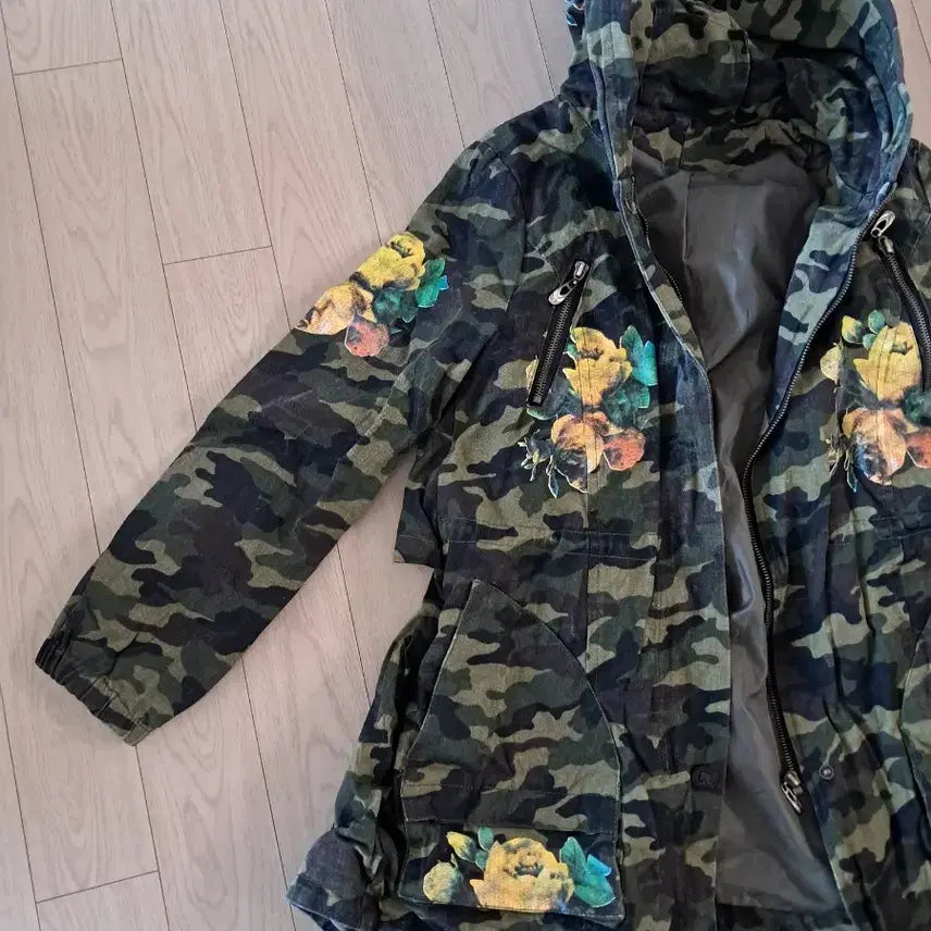 [BUNJANG] Camouflage Flower Printed Hooded Field Jacket / 카모플라쥬 플라워 후드 야상 점퍼