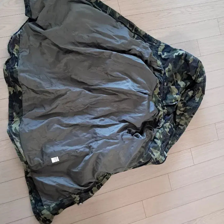 [BUNJANG] Camouflage Flower Printed Hooded Field Jacket / 카모플라쥬 플라워 후드 야상 점퍼