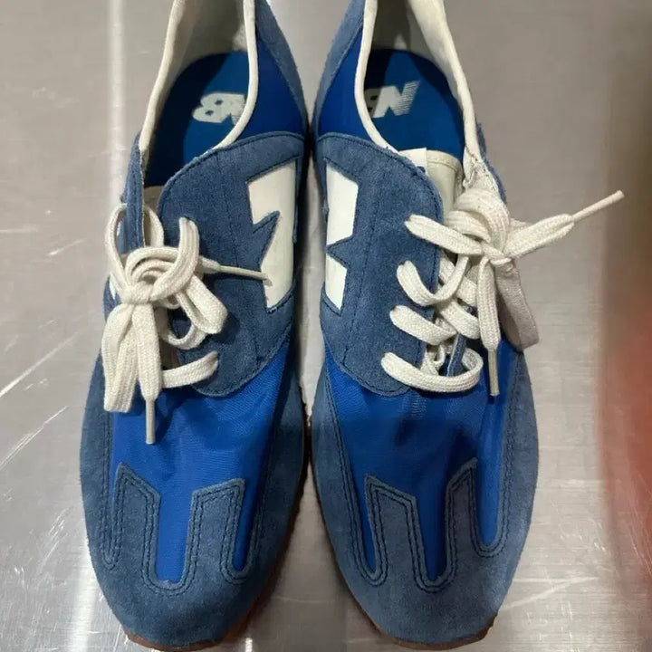 [BUNJANG] New Balance 320VT Blue Sneakers / 뉴발란스 320VT 블루 270팝니다!