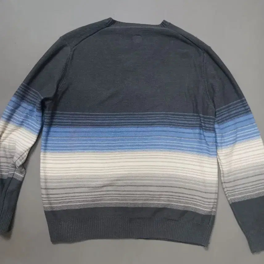 [BUNJANG] Perry Ellis Gradient V-neck Knit Sweater / [L] 페리엘리스 그라데이션 브이넥 니트