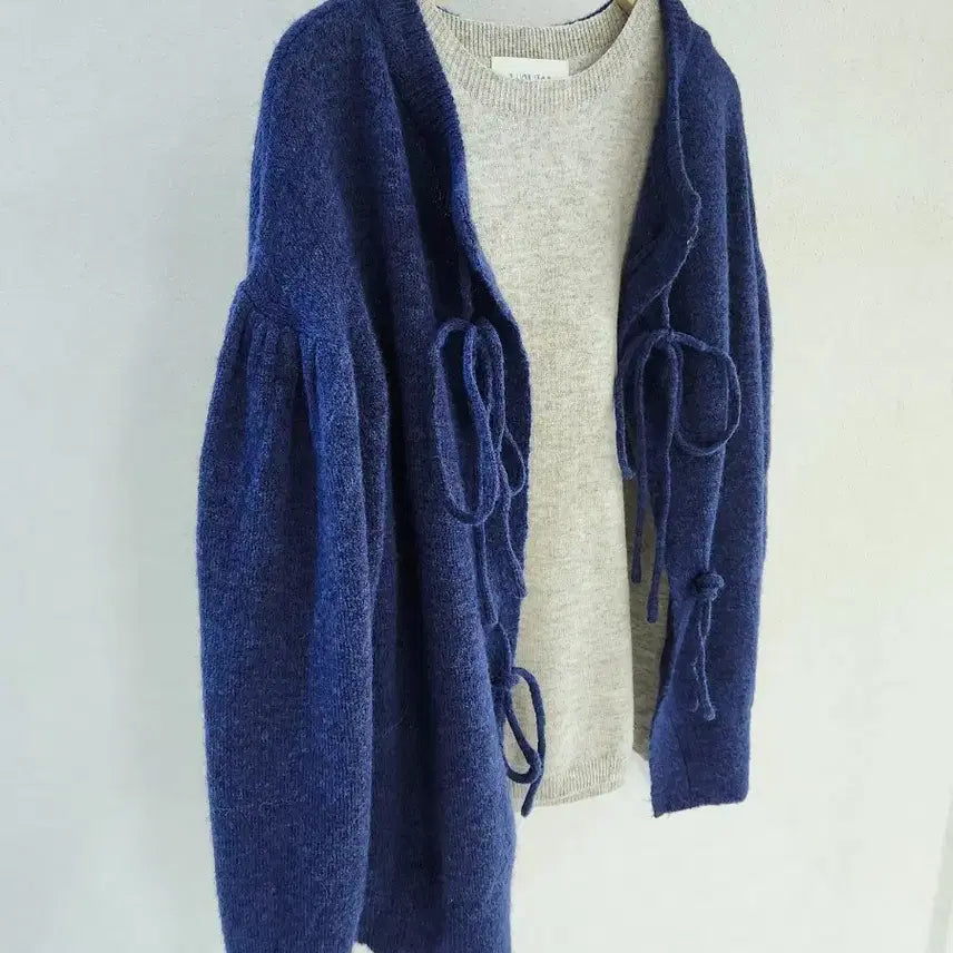 [SOLD OUT] [2컬러] 루즈핏 라운드넥 울 니트 / 봄니트 이너티셔츠 기본니트