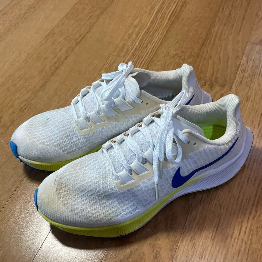 [BUNJANG] Nike Air Zoom Pegasus 37 White Blue Green Sneakers / 203) 나이키 에어 줌 페가수스 37 화이트 블루 그린 250