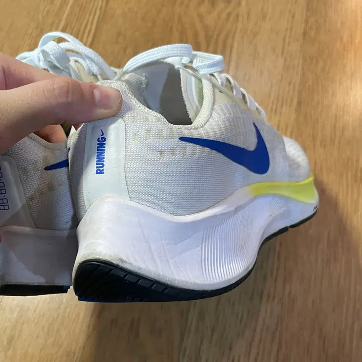 [BUNJANG] Nike Air Zoom Pegasus 37 White Blue Green Sneakers / 203) 나이키 에어 줌 페가수스 37 화이트 블루 그린 250