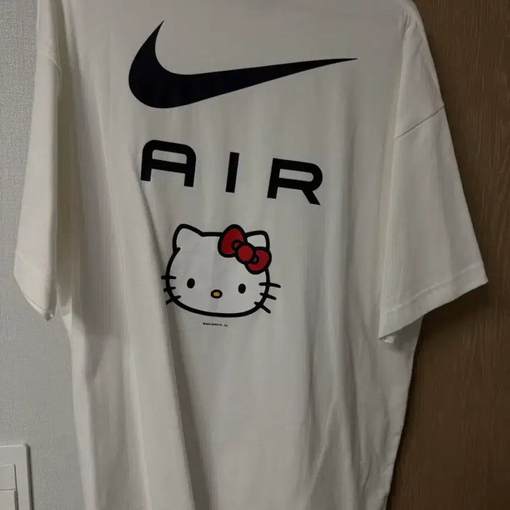 [BUNJANG] Nike Hello Kitty Air T-shirt / 나이키 헬로키티 에어 티셔츠