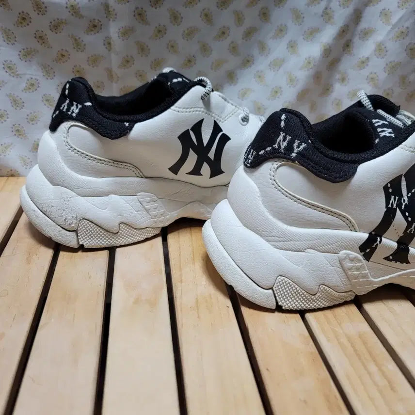 [BUNJANG] MLB Big Ball Chunky Ugly Shoes (230) / MLB 빅볼 청키 운동화 어글리슈즈 230