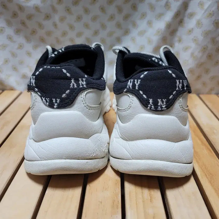 [BUNJANG] MLB Big Ball Chunky Ugly Shoes (230) / MLB 빅볼 청키 운동화 어글리슈즈 230