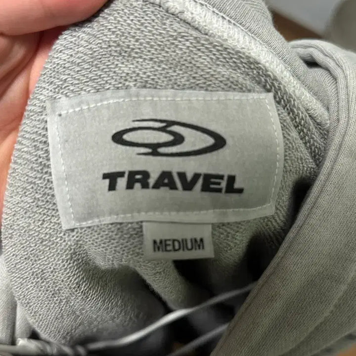[BUNJANG] TRAVEL Hoodie M / 트래블 후드티 M