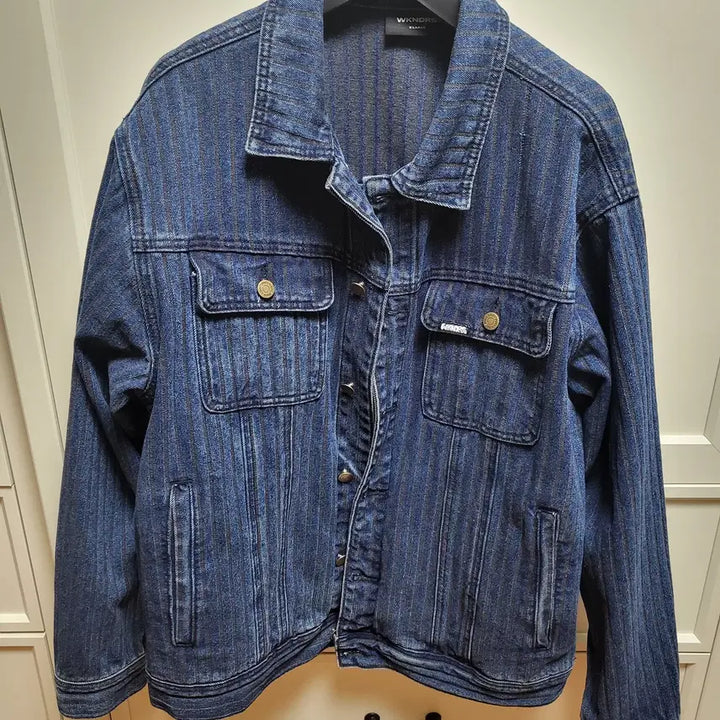 [BUNJANG] Weeekenders Stripe Denim Trucker Jacket / 위캔더스 스트라이프 데님 트러커 자켓