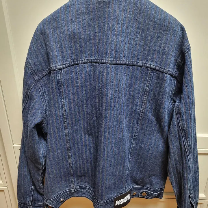 [BUNJANG] Weeekenders Stripe Denim Trucker Jacket / 위캔더스 스트라이프 데님 트러커 자켓