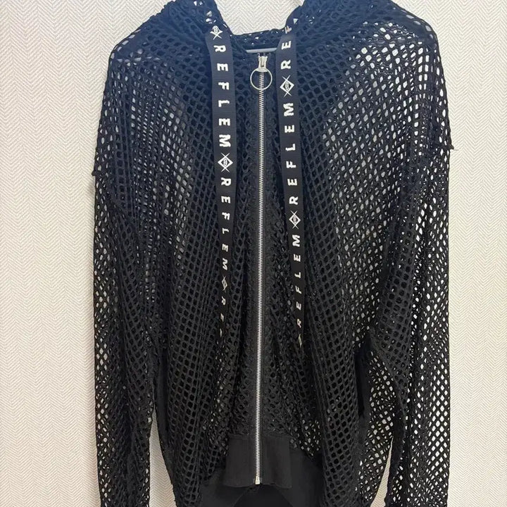 [BUNJANG] REFLEM Usagimi Piercing Hoodie Zip-up Parka / REFLEM 레플렘 망사 우사미미 피어싱 후드 집업 파카
