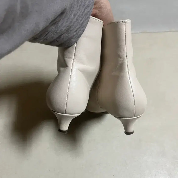 [BUNJANG] Rockport Ivory Ankle Boots (245) / 락포트 아이보리 앵클 부츠(245)