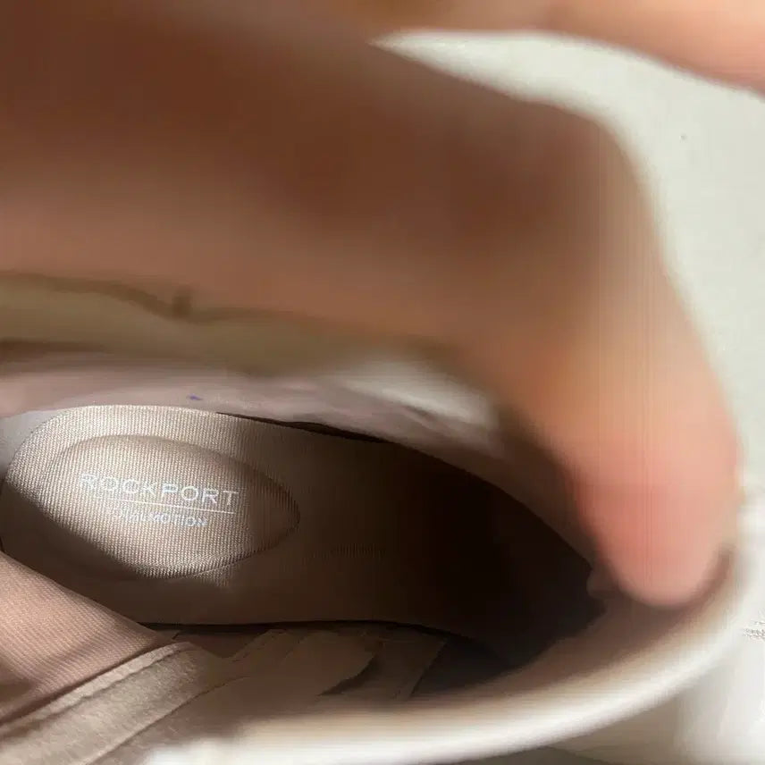 [BUNJANG] Rockport Ivory Ankle Boots (245) / 락포트 아이보리 앵클 부츠(245)