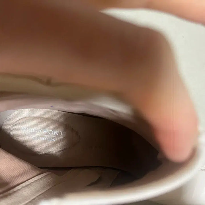[BUNJANG] Rockport Ivory Ankle Boots (245) / 락포트 아이보리 앵클 부츠(245)