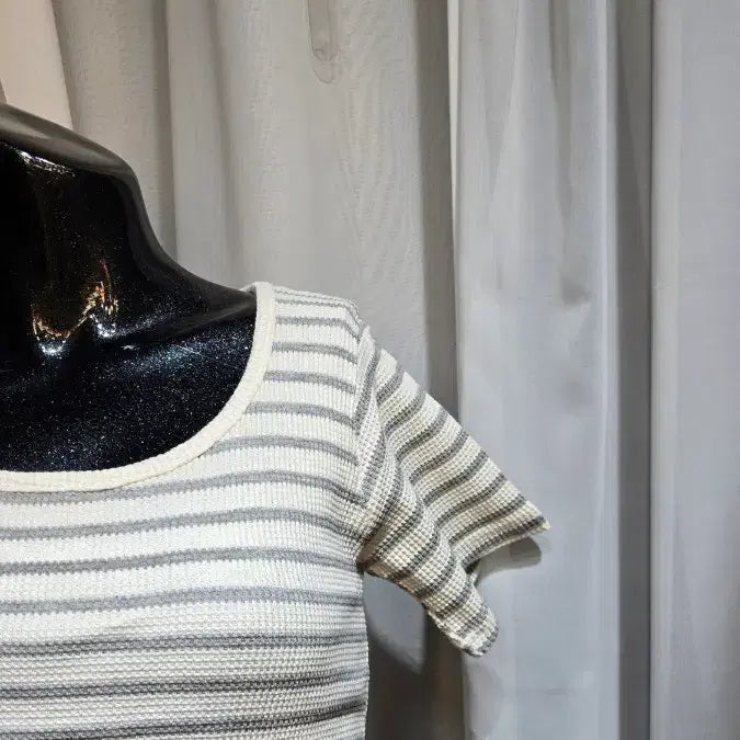 [BUNJANG] Gray Stripe Fitted T-shirt / 그레이 스트라이프 반팔