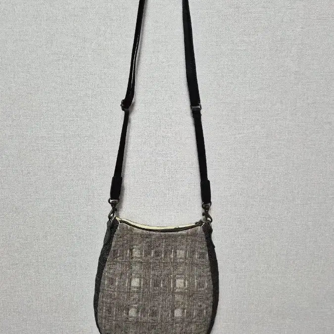 [BUNJANG] Handmade Bear Crossbody Bag / 핸드메이드 곰돌이 크로스백 가방