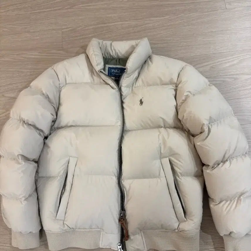 [SOLD OUT] 폴로 랄프로렌 25FW 숏넥 덕다운 푸퍼 숏패딩(크림 투게더)