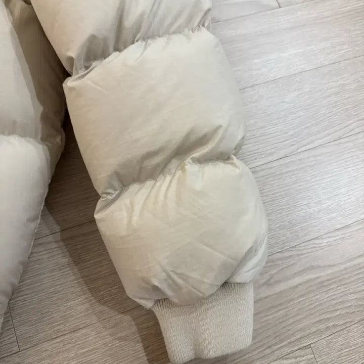 [SOLD OUT] 폴로 랄프로렌 25FW 숏넥 덕다운 푸퍼 숏패딩(크림 투게더)