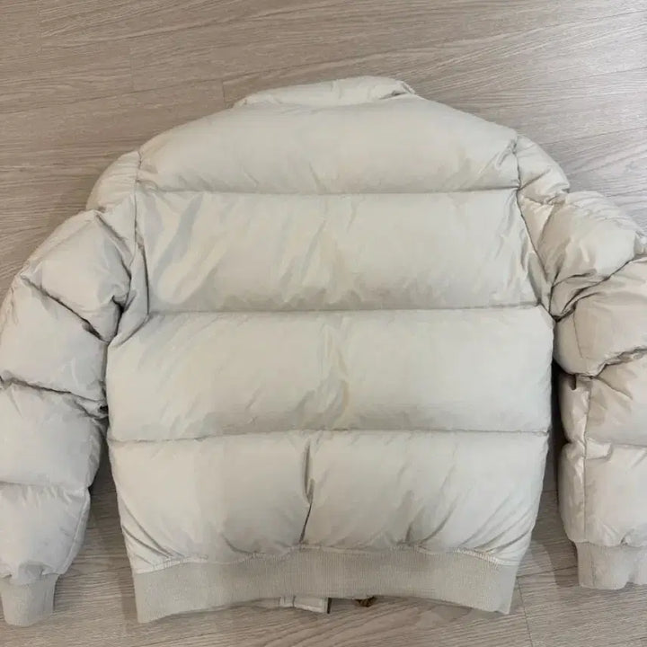 [SOLD OUT] 폴로 랄프로렌 25FW 숏넥 덕다운 푸퍼 숏패딩(크림 투게더)