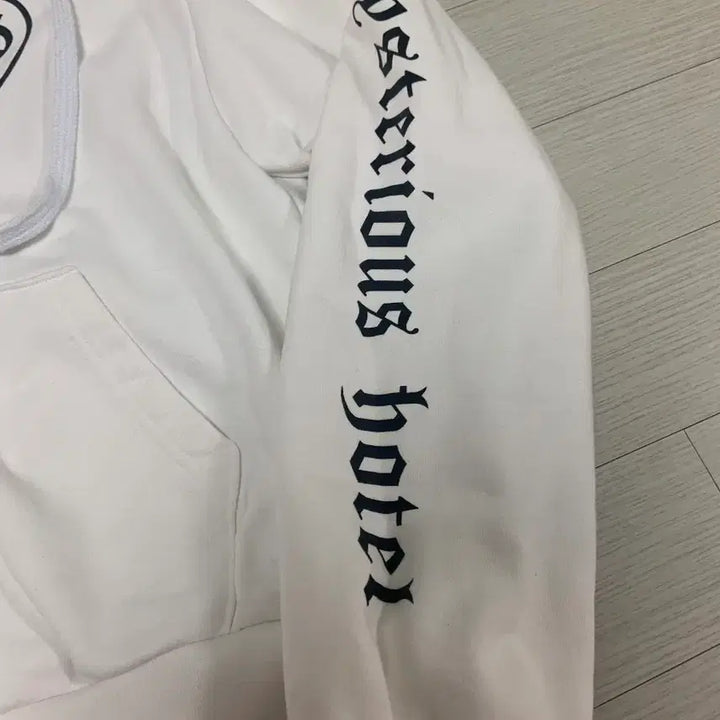 [SOLD OUT] 더미스테리어스 호텔 데빌 후드집업 F