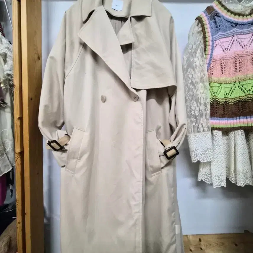 [BUNJANG] Ameri Pleated Trench Coat / Ameri 쉬폰프릴 프리미엄 트렌치코트