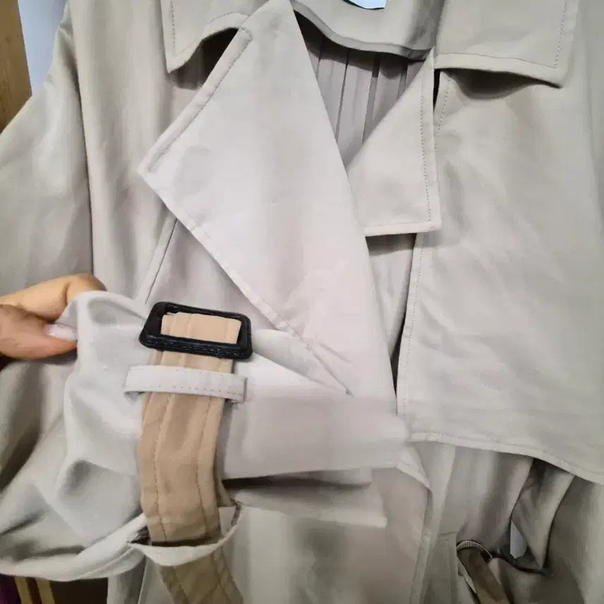 [BUNJANG] Ameri Pleated Trench Coat / Ameri 쉬폰프릴 프리미엄 트렌치코트