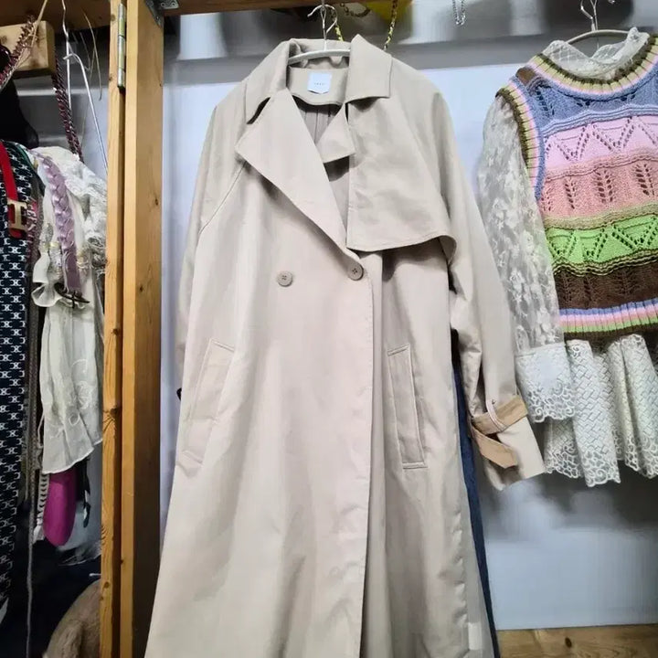 [BUNJANG] Ameri Pleated Trench Coat / Ameri 쉬폰프릴 프리미엄 트렌치코트