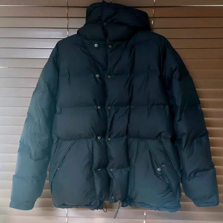 [SOLD OUT] 42) 캡틴선샤인x골드윈x바토너 익스페디션 다운 자켓 블랙