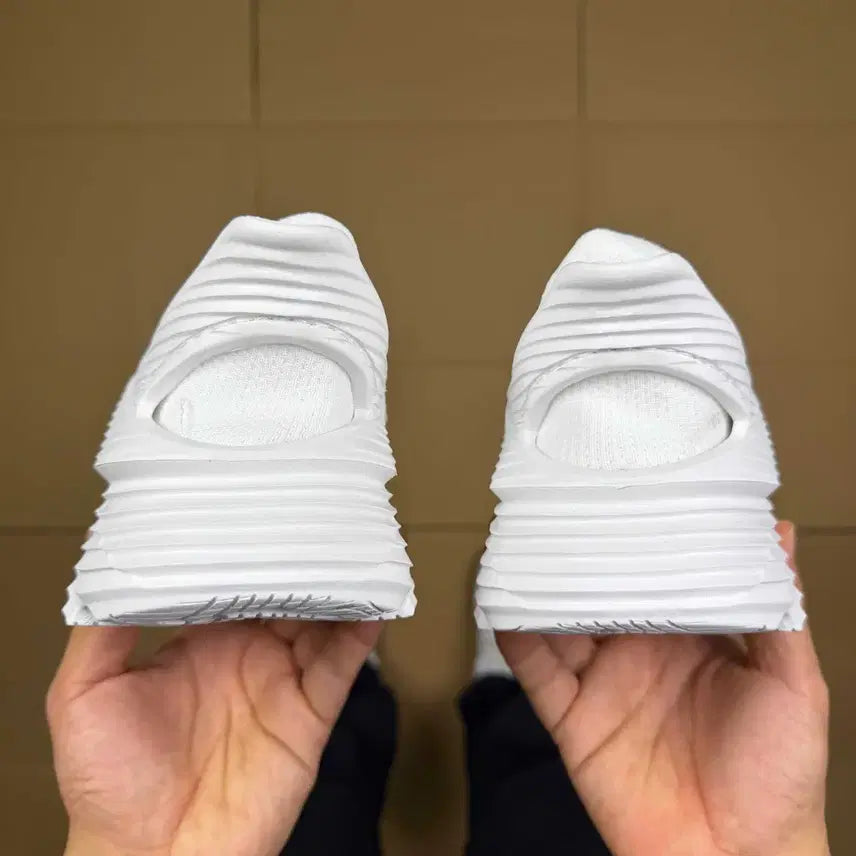 [BUNJANG] Hoka Restore TC All White Hiking &amp; Trekking Shoes / 호카  리스토어 TC 올화이트