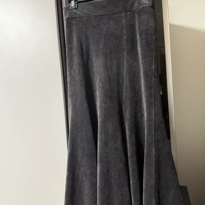 [BUNJANG] Thursday Island Long Skirt / 써스데이아일랜드