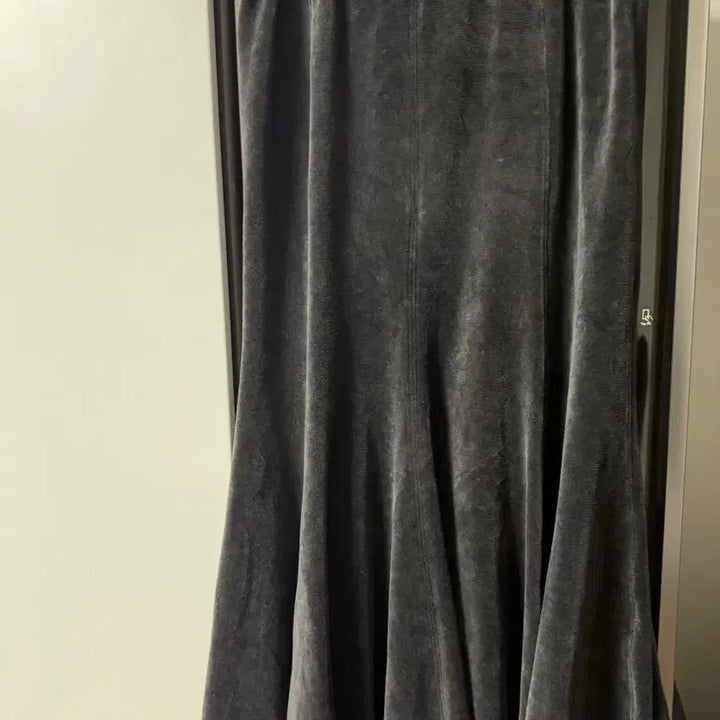 [BUNJANG] Thursday Island Long Skirt / 써스데이아일랜드