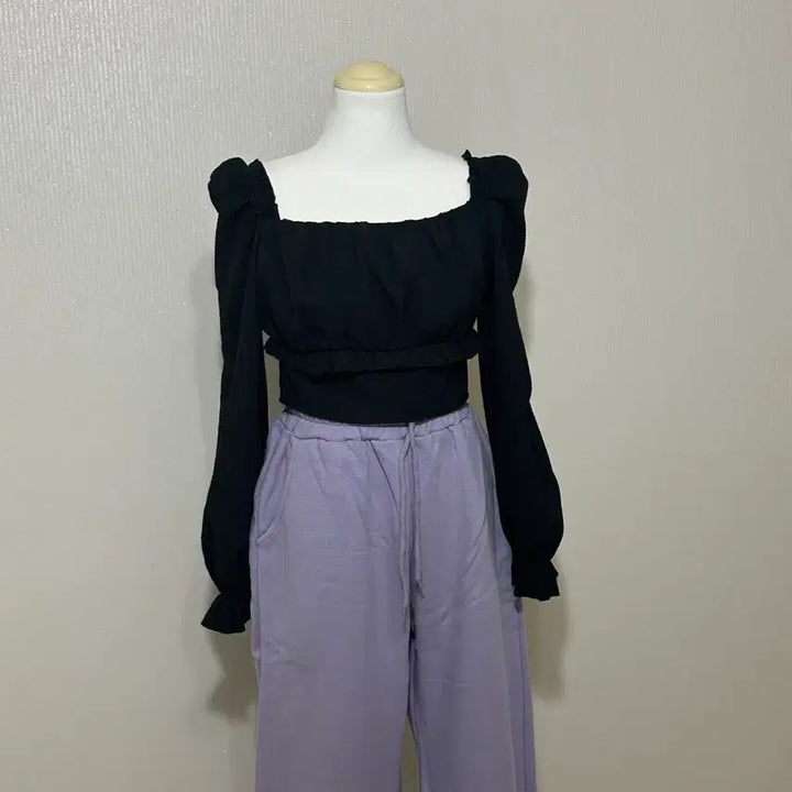 [BUNJANG] Pale Jade Jacquard Frill Blouse / 페일제이드 자가드 프릴 블라우스