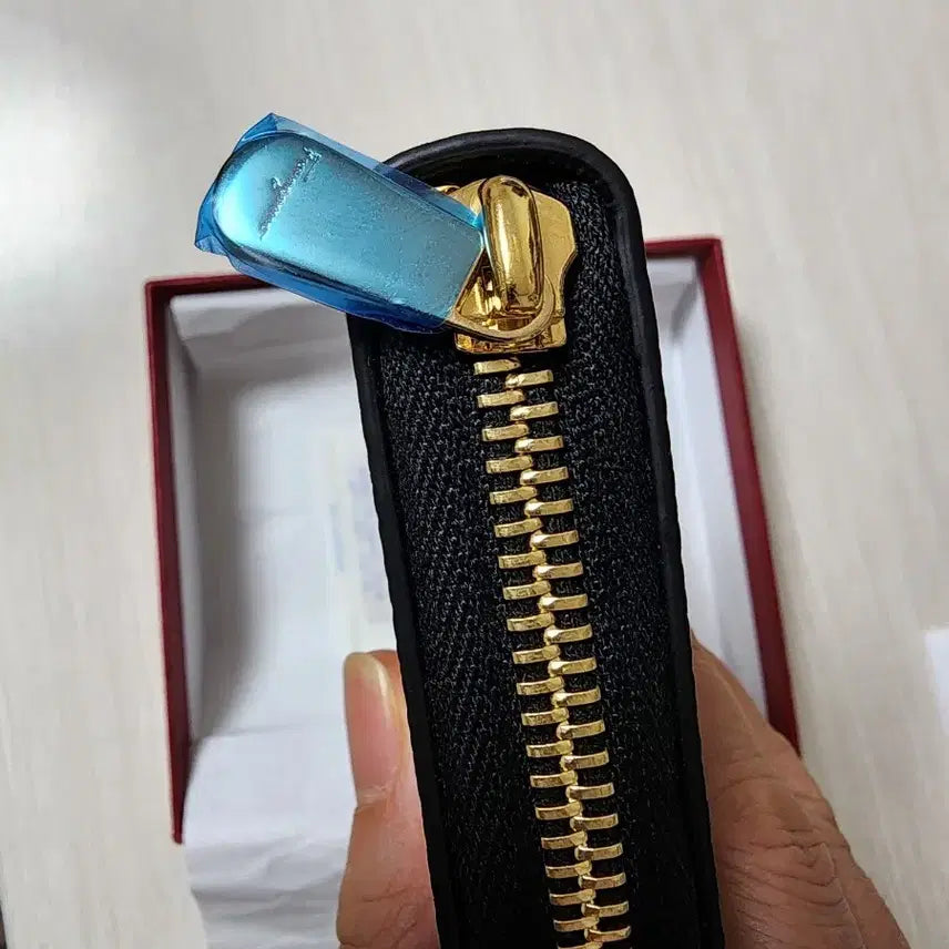 [BUNJANG] Ferragamo Gancini Zip Card Wallet / 새상품 페라가모 카프 간치니 지퍼 카드 지갑
