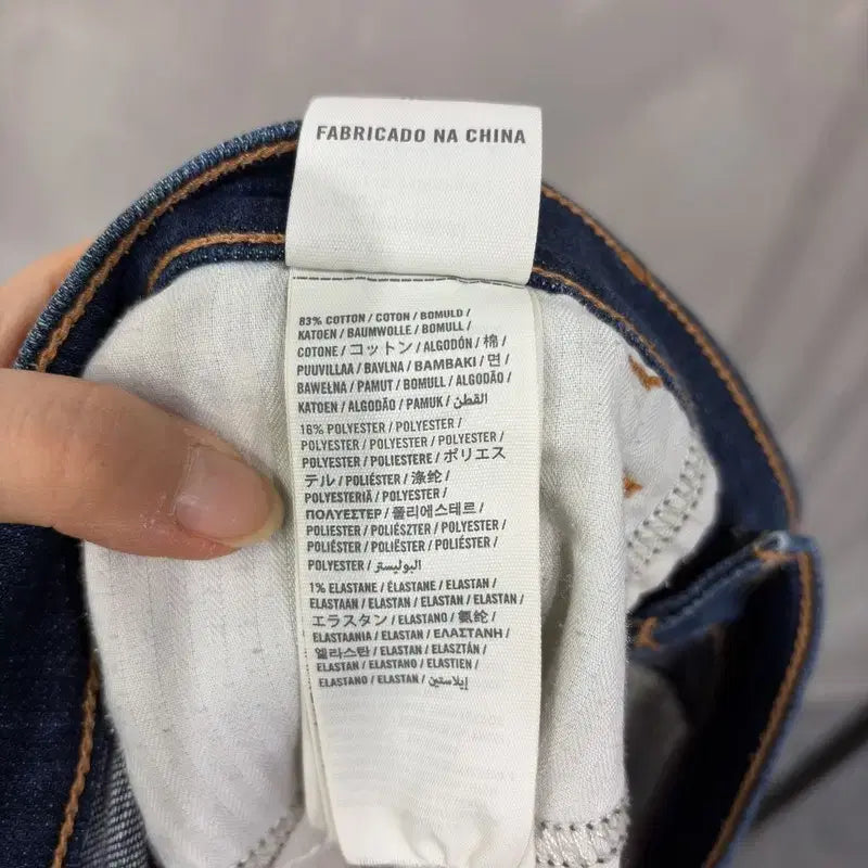 [BUNJANG] Abercrombie &amp; Fitch Distressed Denim Shorts / (25인치) 아베크롬비 여성 Y2K 디스트로이드 데님 숏팬츠 청반바지