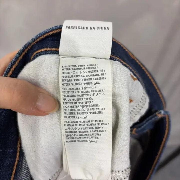 [BUNJANG] Abercrombie &amp; Fitch Distressed Denim Shorts / (25인치) 아베크롬비 여성 Y2K 디스트로이드 데님 숏팬츠 청반바지