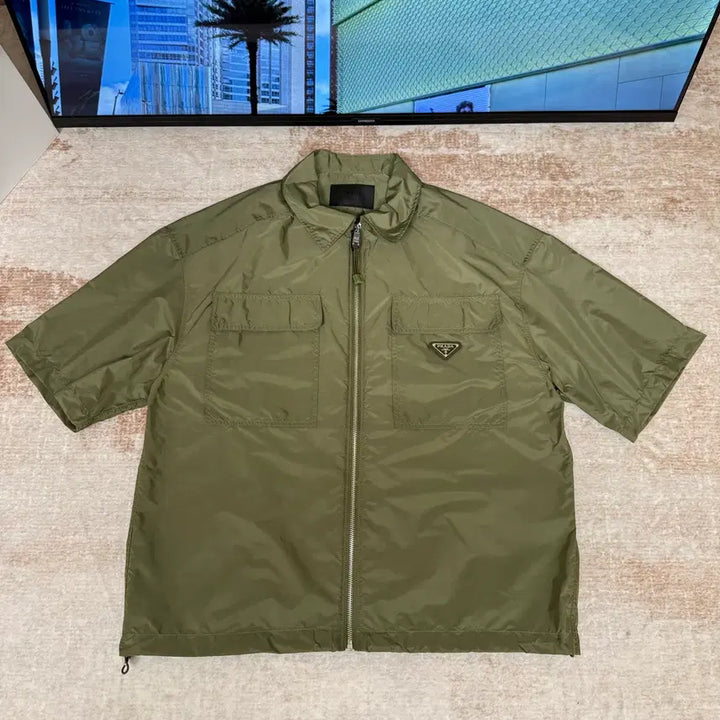 [BUNJANG] Prada Nylon Zip-Up Short Sleeve Casual Shirt / 프라다 반팔 나일론 집업 카기 캐쥬얼스타일