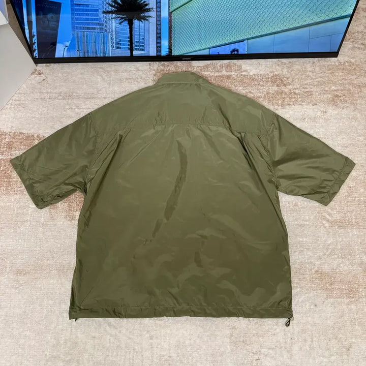 [BUNJANG] Prada Nylon Zip-Up Short Sleeve Casual Shirt / 프라다 반팔 나일론 집업 카기 캐쥬얼스타일