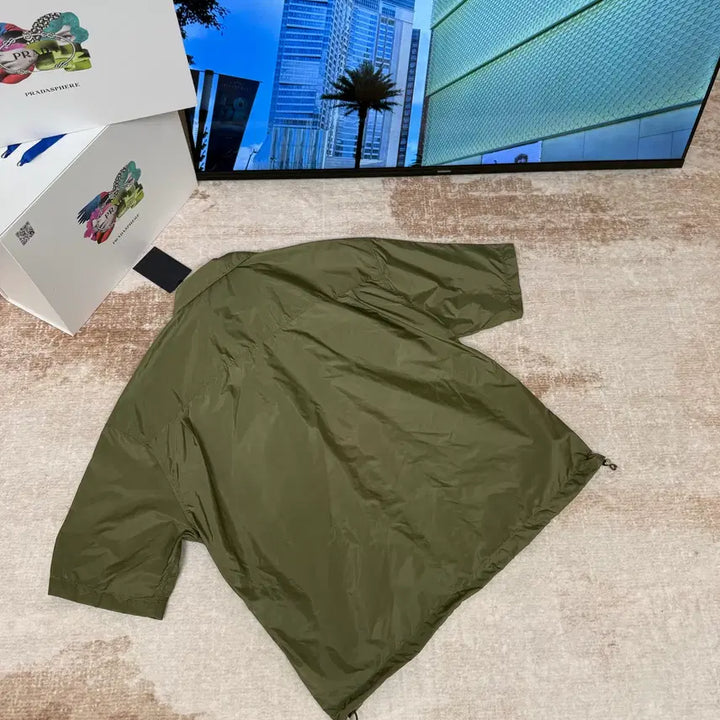 [BUNJANG] Prada Nylon Zip-Up Short Sleeve Casual Shirt / 프라다 반팔 나일론 집업 카기 캐쥬얼스타일