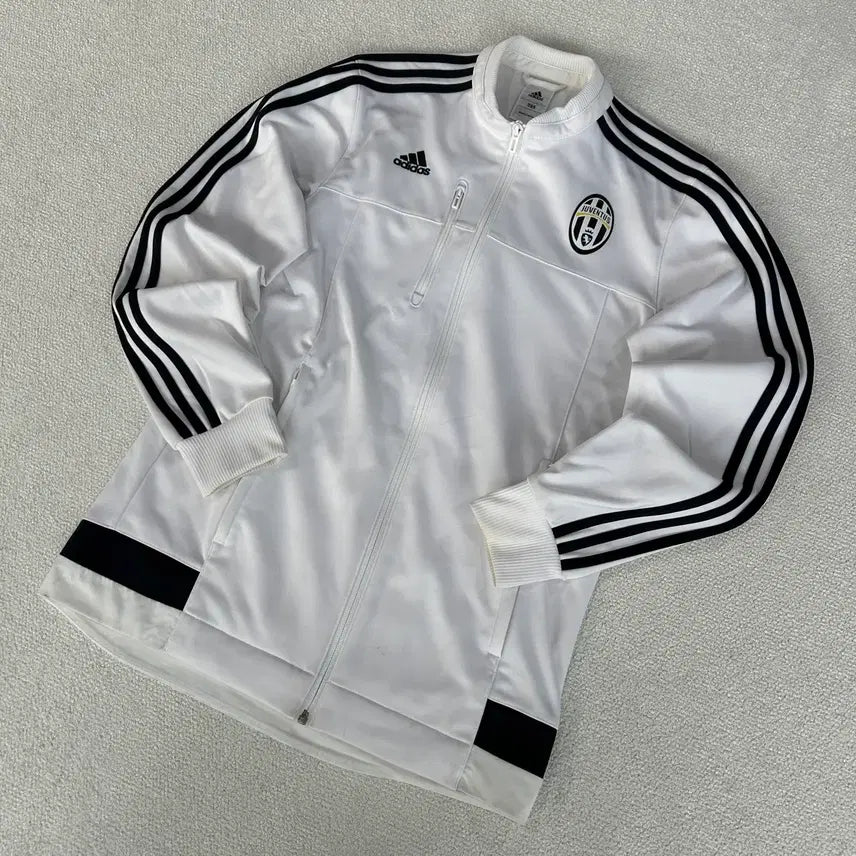 [BUNJANG] Adidas Juventus Track Top White M / 아디다스 유벤투스 트랙탑 화이트 m