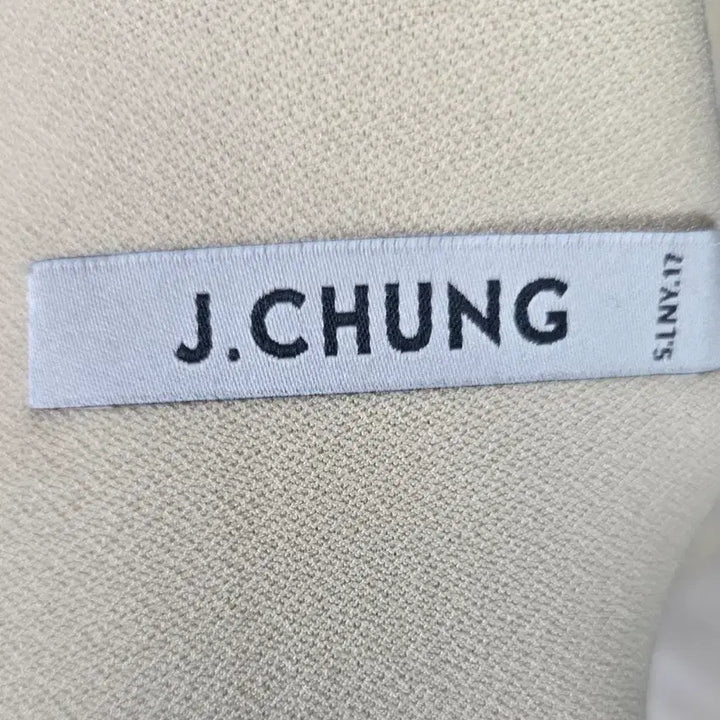 [BUNJANG] J. Chung Signature Half-Zip Blouse / 제이청 시그니처 하프집업 블라우스
