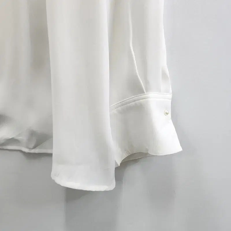 [BUNJANG] NICE CLAUP Feminine Minimal Cardigan Blouse / NICE CLAUP 페미닌 미니멀 가디건 블라우스 F