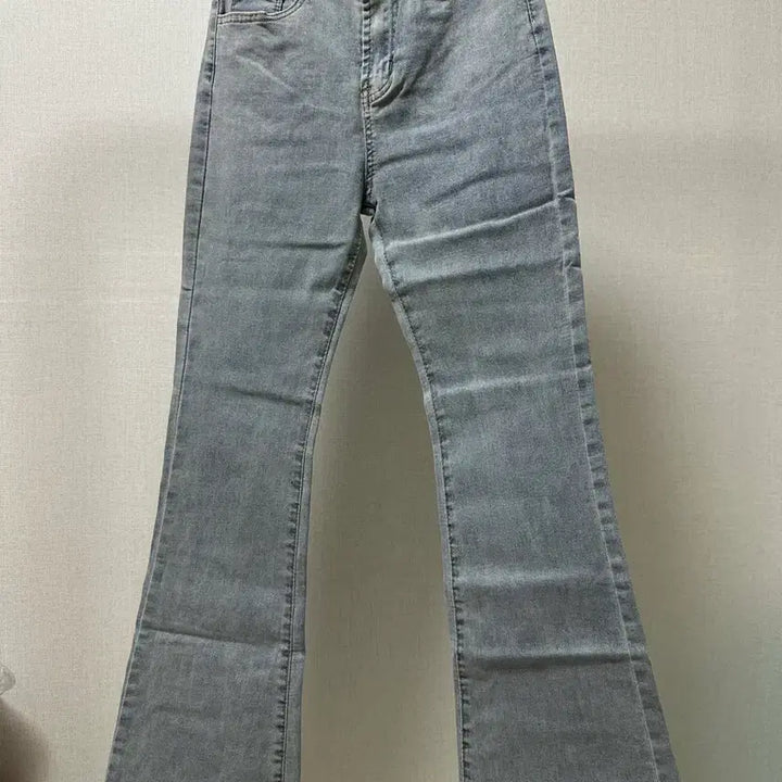 [BUNJANG] Unbranded Stretch Bootcut Jeans / (새상품) 연청 스판 부츠컷 청바지